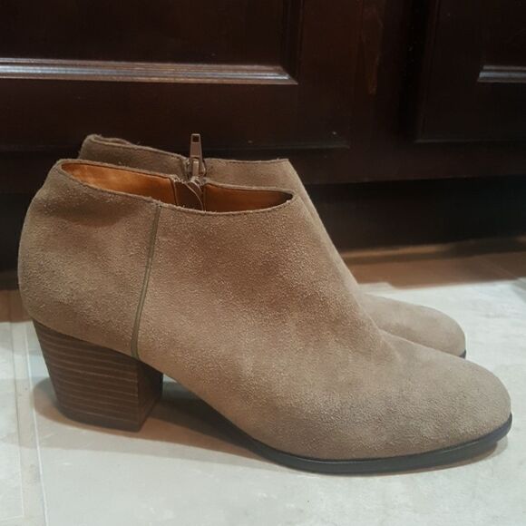 LUCKY BRAND Suede Booties - Size 8 1/2 - Picture 1 of 5